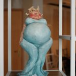 Bilde av skulptur "Stupedame" Image of art piece "Diving Lady"